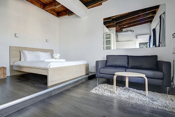 Leqube Apartment *